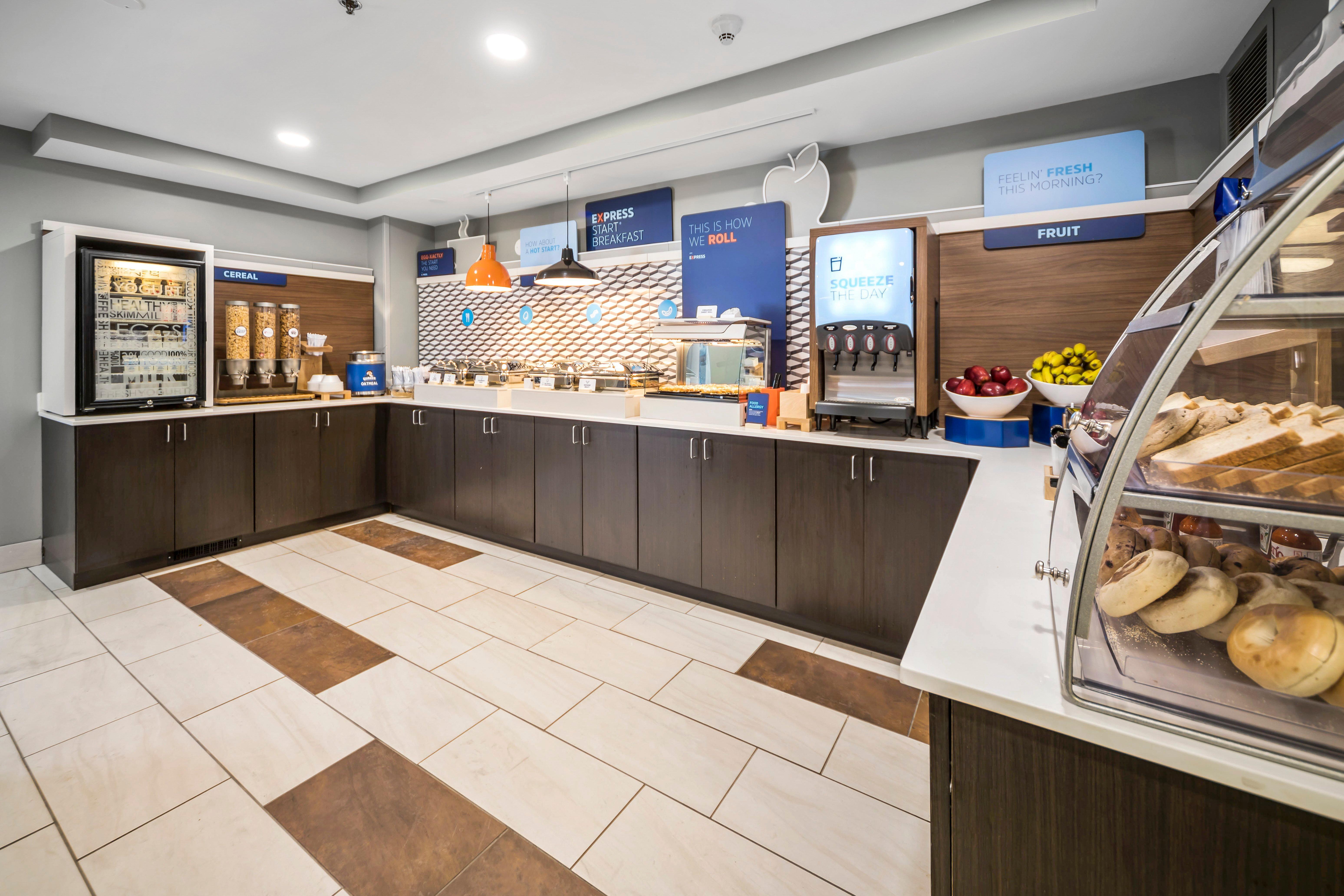 Express Chicago Northwest-vernon Hills By Ihg Hotel