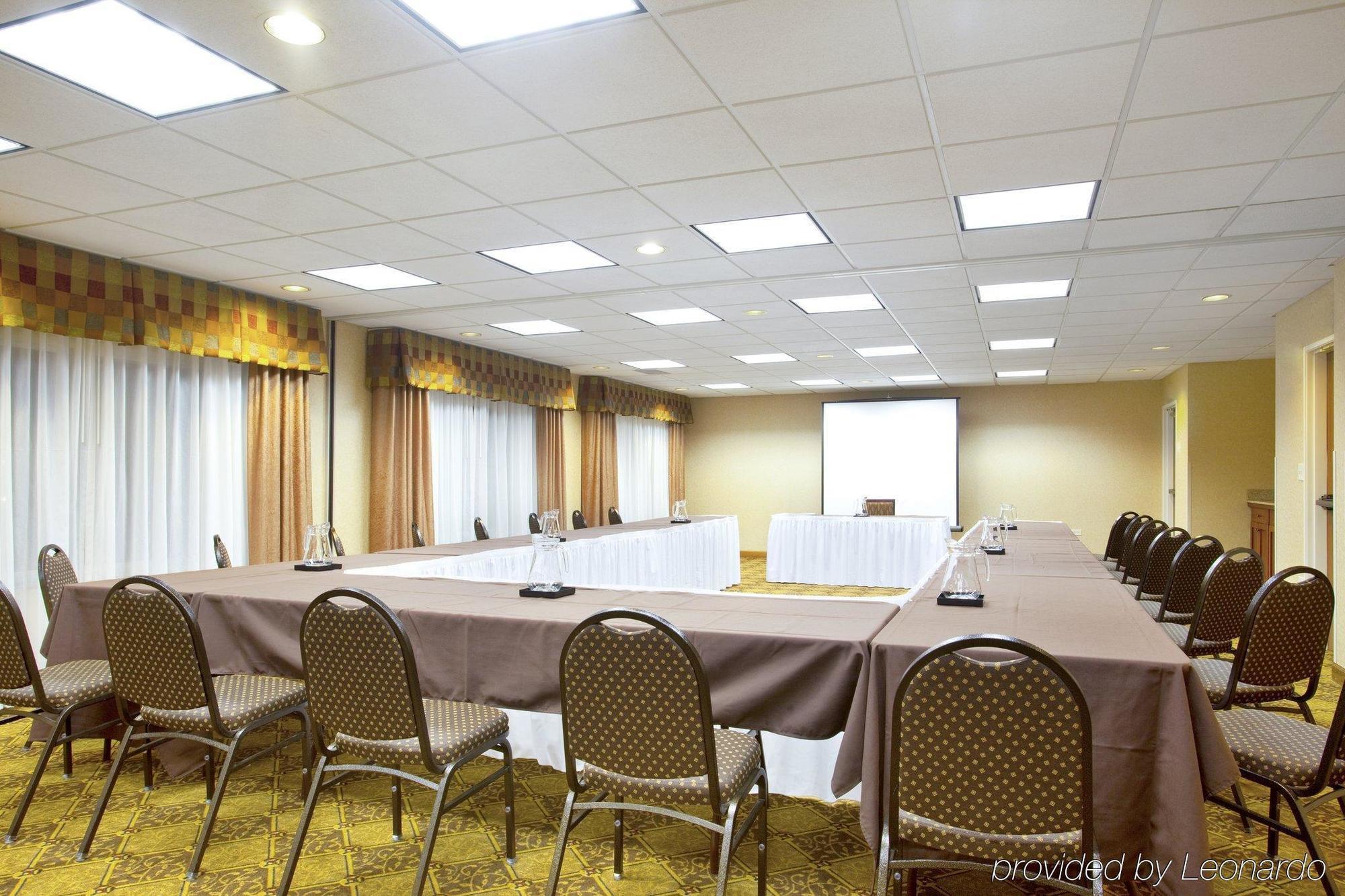 Hotel Express Chicago Northwest-vernon Hills By Ihg