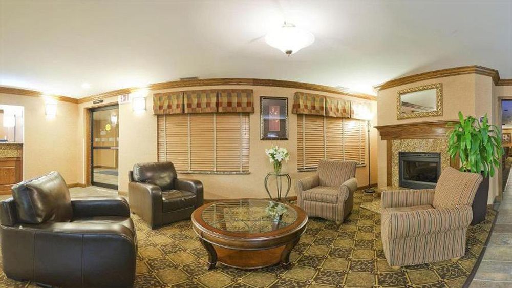 Express Chicago Northwest-vernon Hills By Ihg Vernon Hills