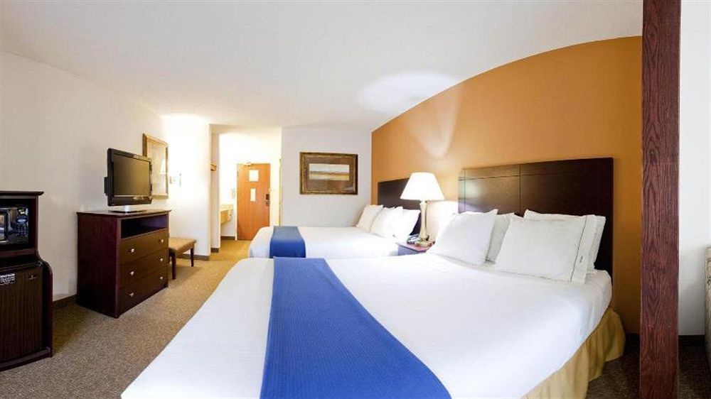 Express Chicago Northwest-vernon Hills By Ihg Hotel