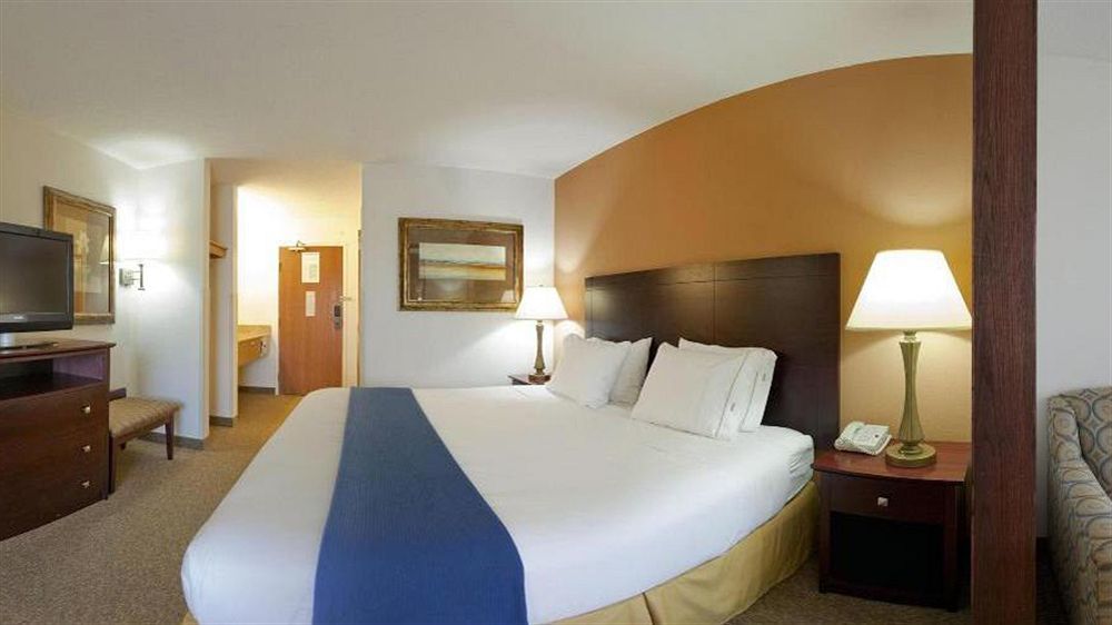 Hotel Express Chicago Northwest-vernon Hills By Ihg 2*