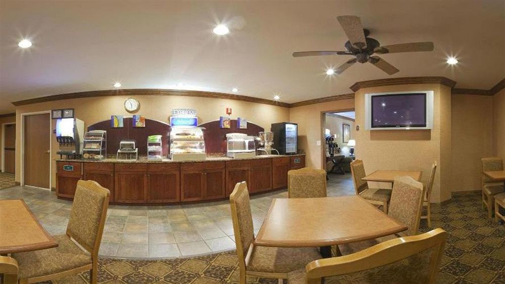 Hotel Express Chicago Northwest-vernon Hills By Ihg