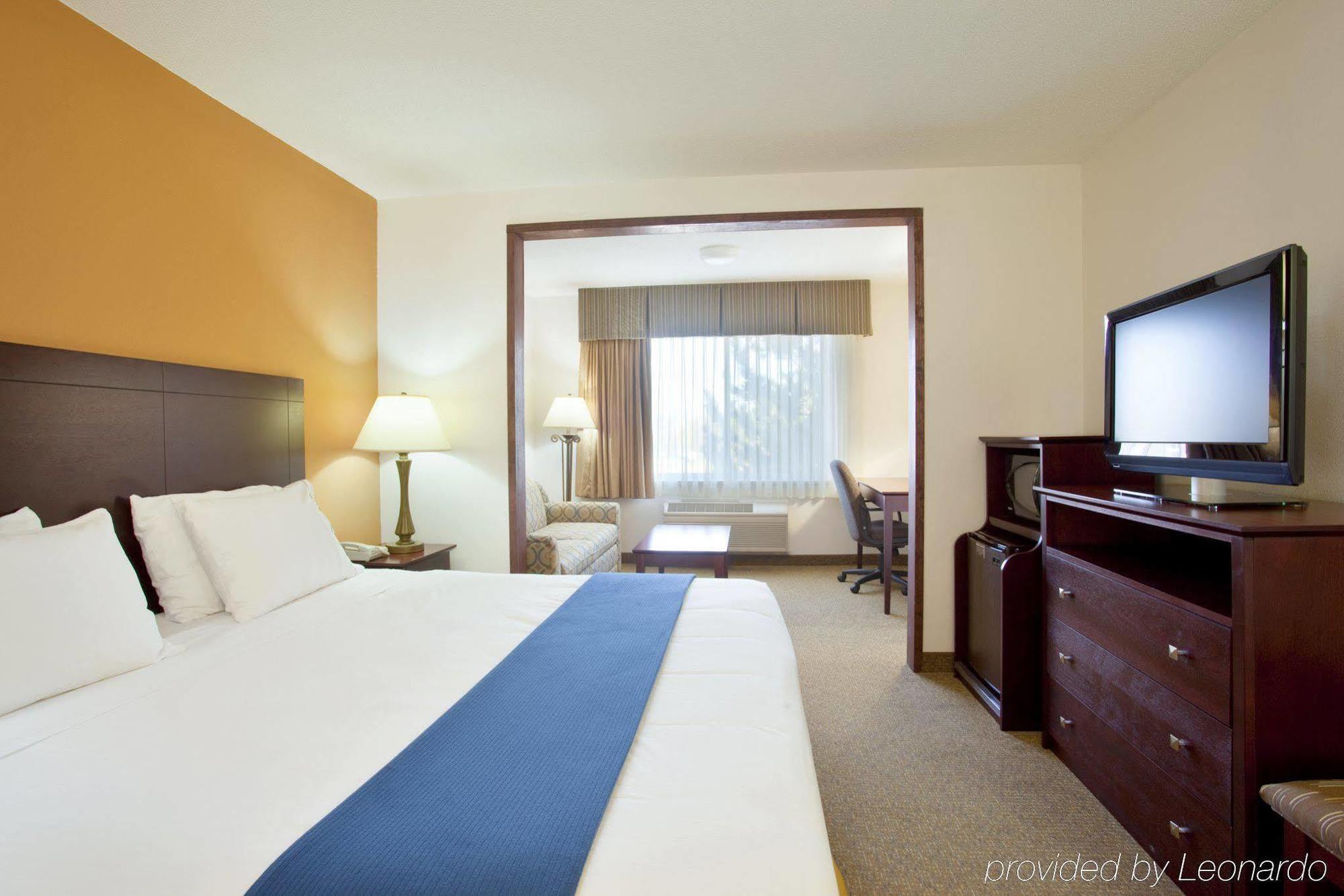 Express Chicago Northwest-vernon Hills By Ihg Hotel