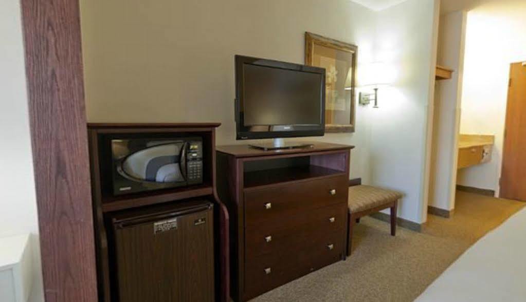 Hotel Express Chicago Northwest-vernon Hills By Ihg 2*